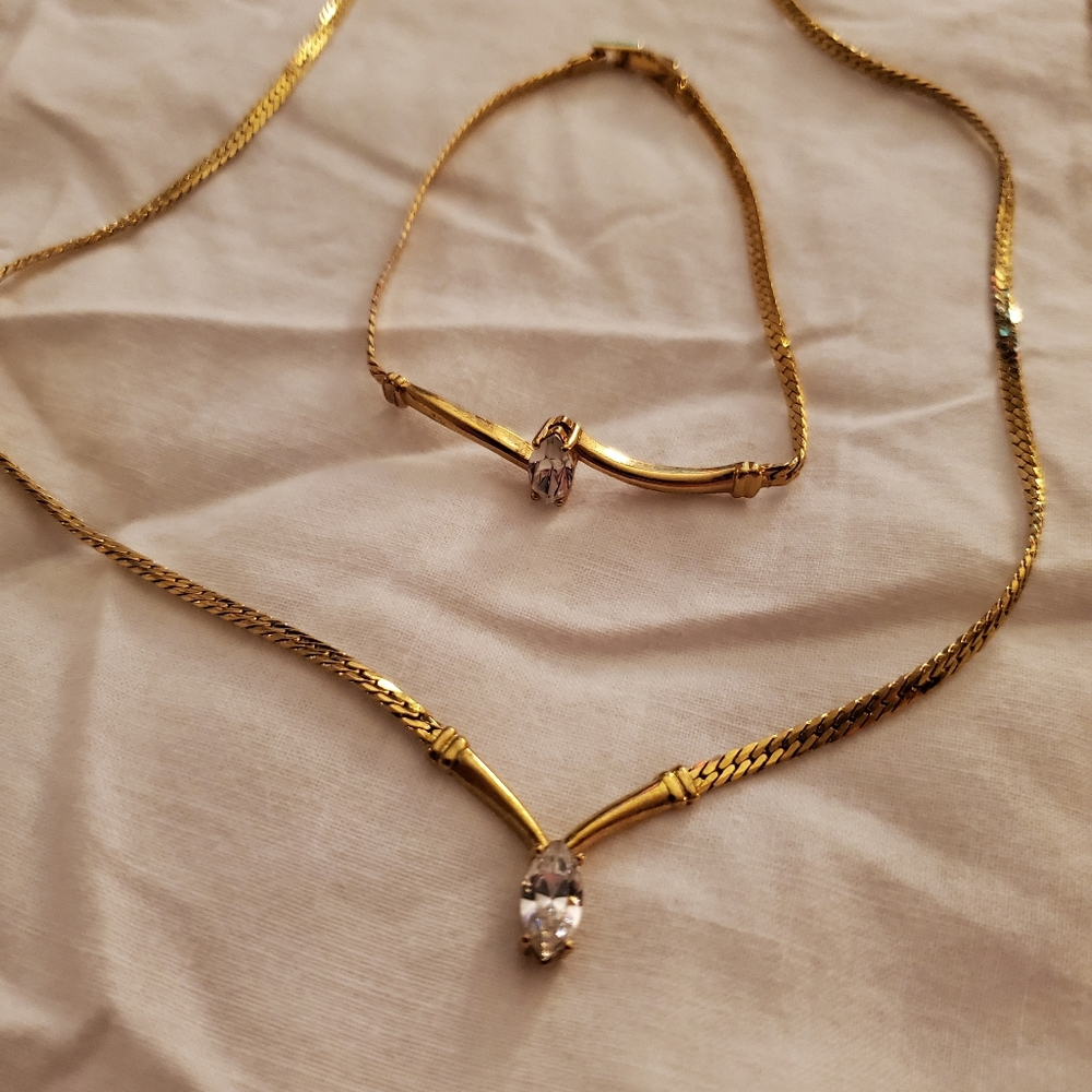 Jewelry bundle - Picture 3 of 4